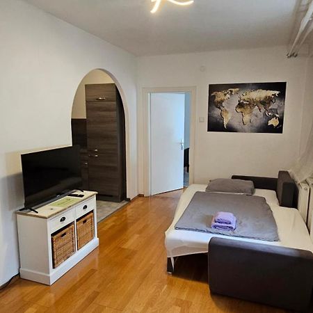 Kb Apartment #2 Zeltweg Esterno foto